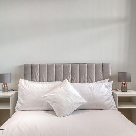 Cosy 1-Bed By Heathrow Airport Lejlighed London Eksteriør billede